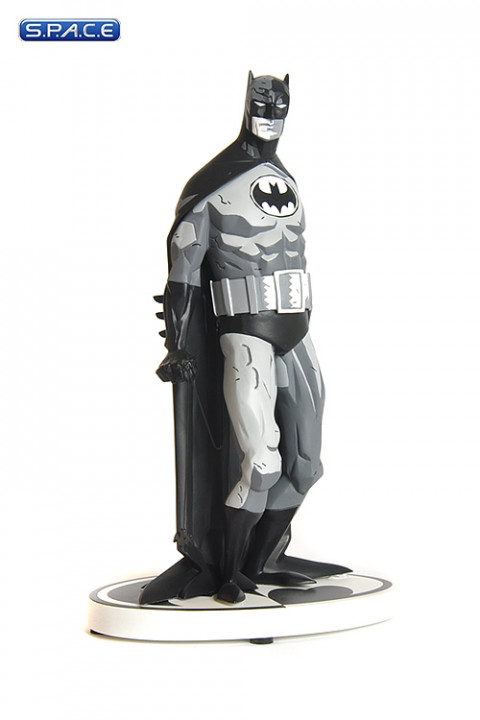 batman black and white statue mike mignola