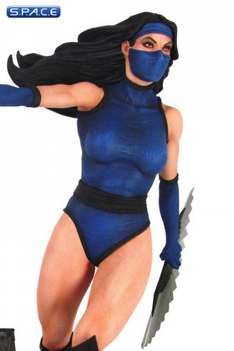 diamond select kitana