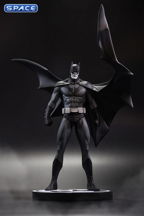 Batman Statue by Jorge Jimenez (Batman Black and White)