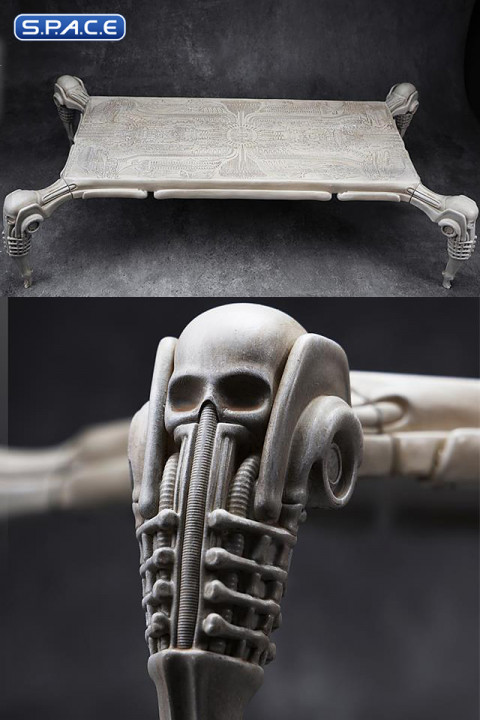 1/6 Scale Alien Skull Table