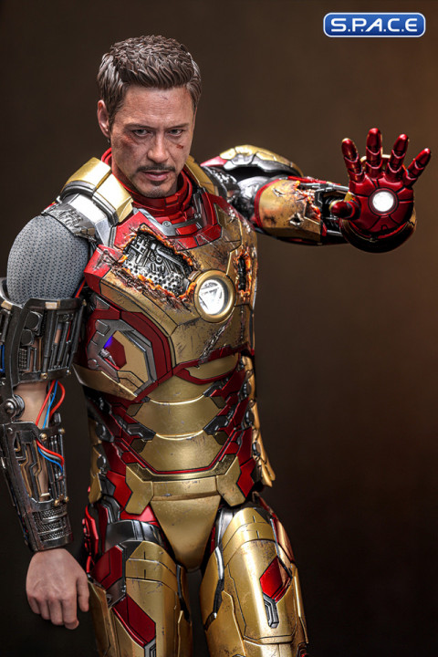 1/6 Scale Iron Man Mark XLII 2.0 Deluxe Version Movie Masterpiece MMS759D66 (Iron Man 3)