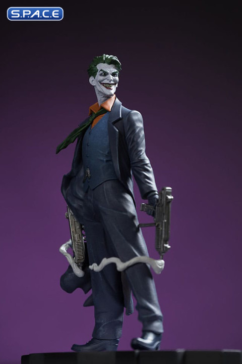 The Joker Purple Craze Statue by Gabriele DellOtto (DC Comics)