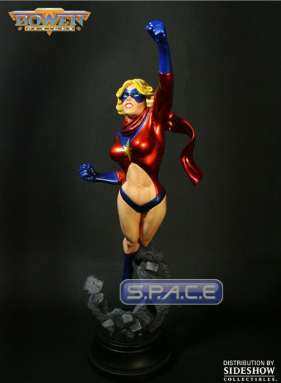 Ms. Marvel Statue - Retro Version (Marvel)