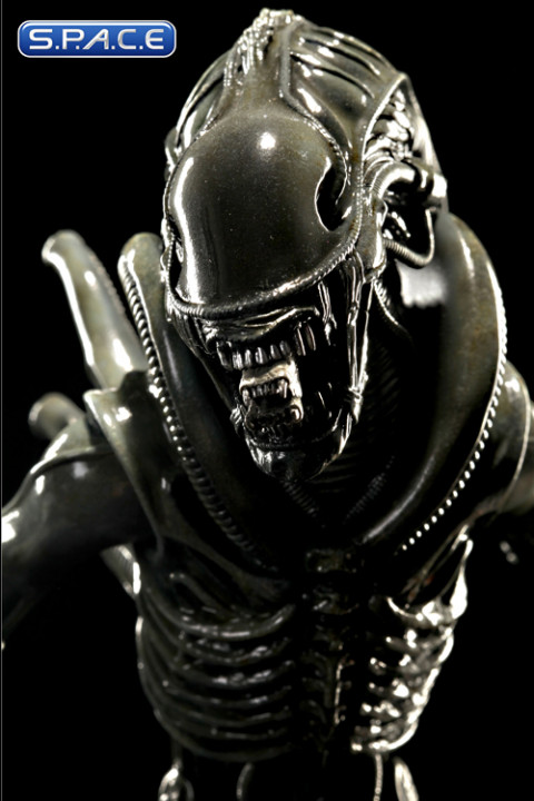 Alien Warrior Statue (Aliens)