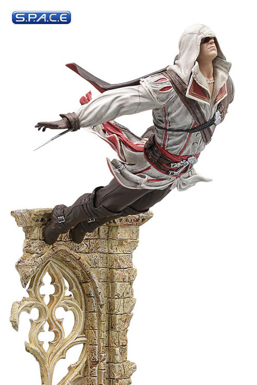 Ezio Leap Of Faith Pvc Statue Assassin S Creed Ii