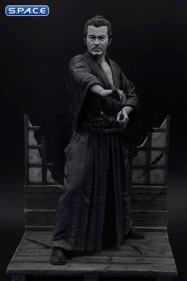 Toshiro Mifune Old & Rare Statue