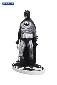 Batman Statue by Mike Mignola 2nd Edition (Batman Black and White)