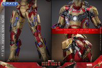 1/6 Scale Iron Man Mark XLII 2.0 Movie Masterpiece MMS758D65 (Iron Man 3)