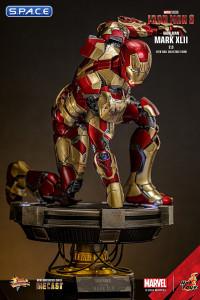 1/6 Scale Iron Man Mark XLII 2.0 Movie Masterpiece MMS758D65 (Iron Man 3)