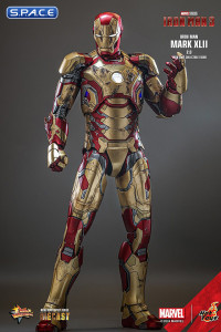 1/6 Scale Iron Man Mark XLII 2.0 Movie Masterpiece MMS758D65 (Iron Man 3)