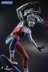 Harley Quinn red, white & black Statue by Ivan Tao (DC Comics)