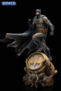 1/10 Scale Batman on Bat-Signal Art Scale Statue - 2023 Event Exclusive (DC Comics)