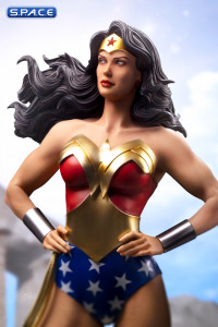 1/4 Scale Wonder Woman from DC Trinity Legacy Replica Statue (DC Comics)