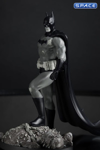 Batman Statue by Bjorn Barends (Batman Black & White)