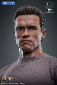 1/6 Scale T-800 2.0 Movie Masterpiece MMS795 (Terminator 2)