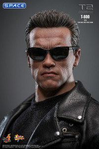 1/6 Scale T-800 2.0 Movie Masterpiece MMS795 (Terminator 2)