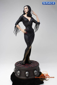 Vampira Queen of the Ghouls Statue