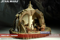 2er Set: 1/6 Scale Yodas Hut Dagobah Environment and Yoda (Star Wars)