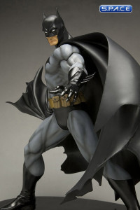 1/6 Scale Batman Black Costume ARTFX Statue (Batman)