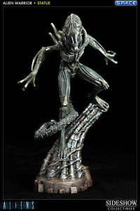 Alien Warrior Statue (Aliens)