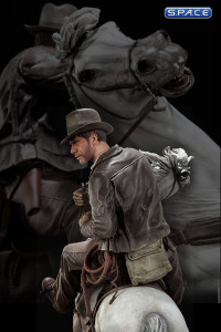 Indiana Jones Pursuit of the Ark Statue (Indiana Jones - Raiders of the Lost Ark)